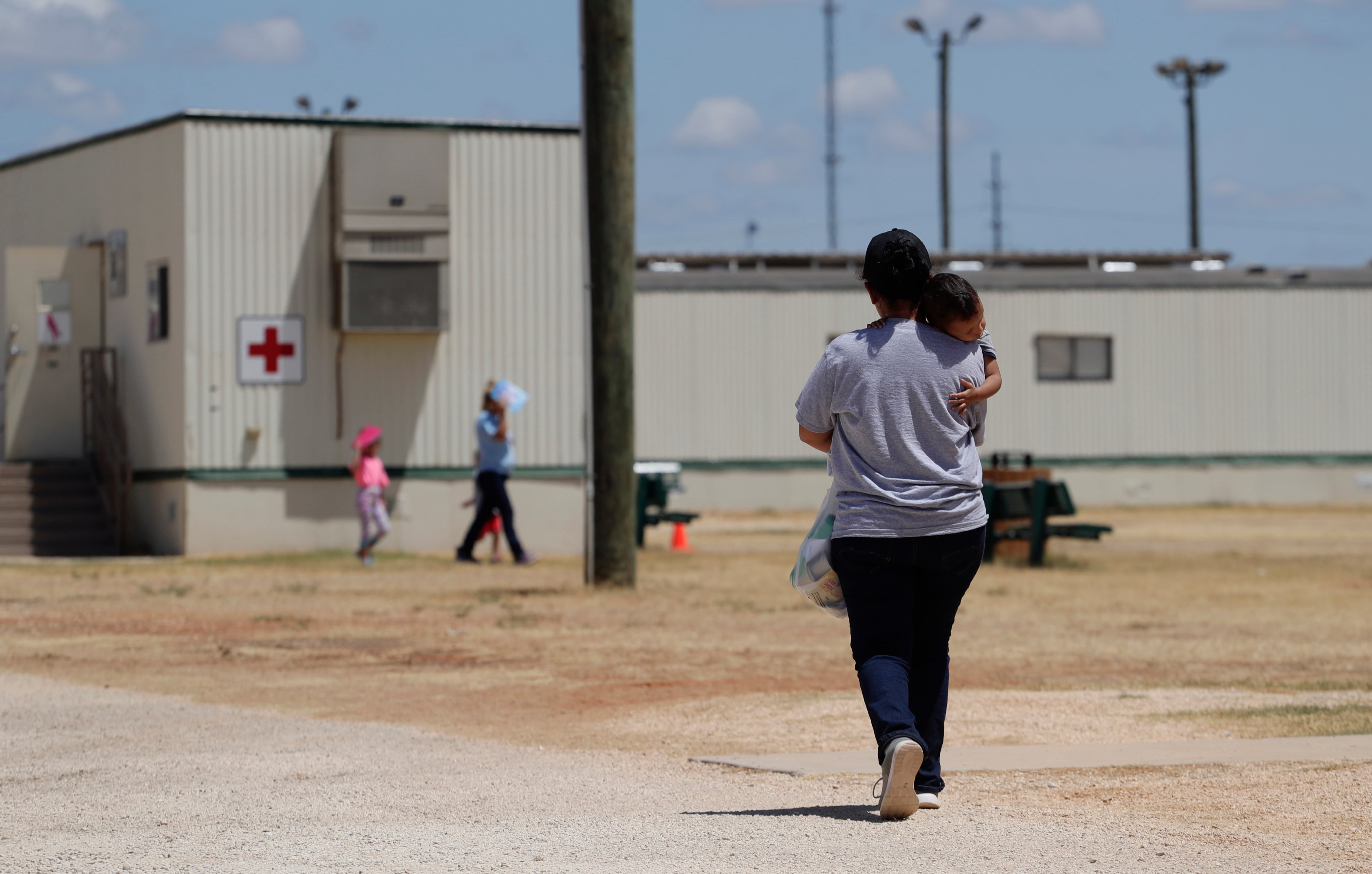 Un análisis detallado de Brookings Institution estima que más de 145 mil niños ciudadanos estadounidenses enfrentaron la detención de sus padres