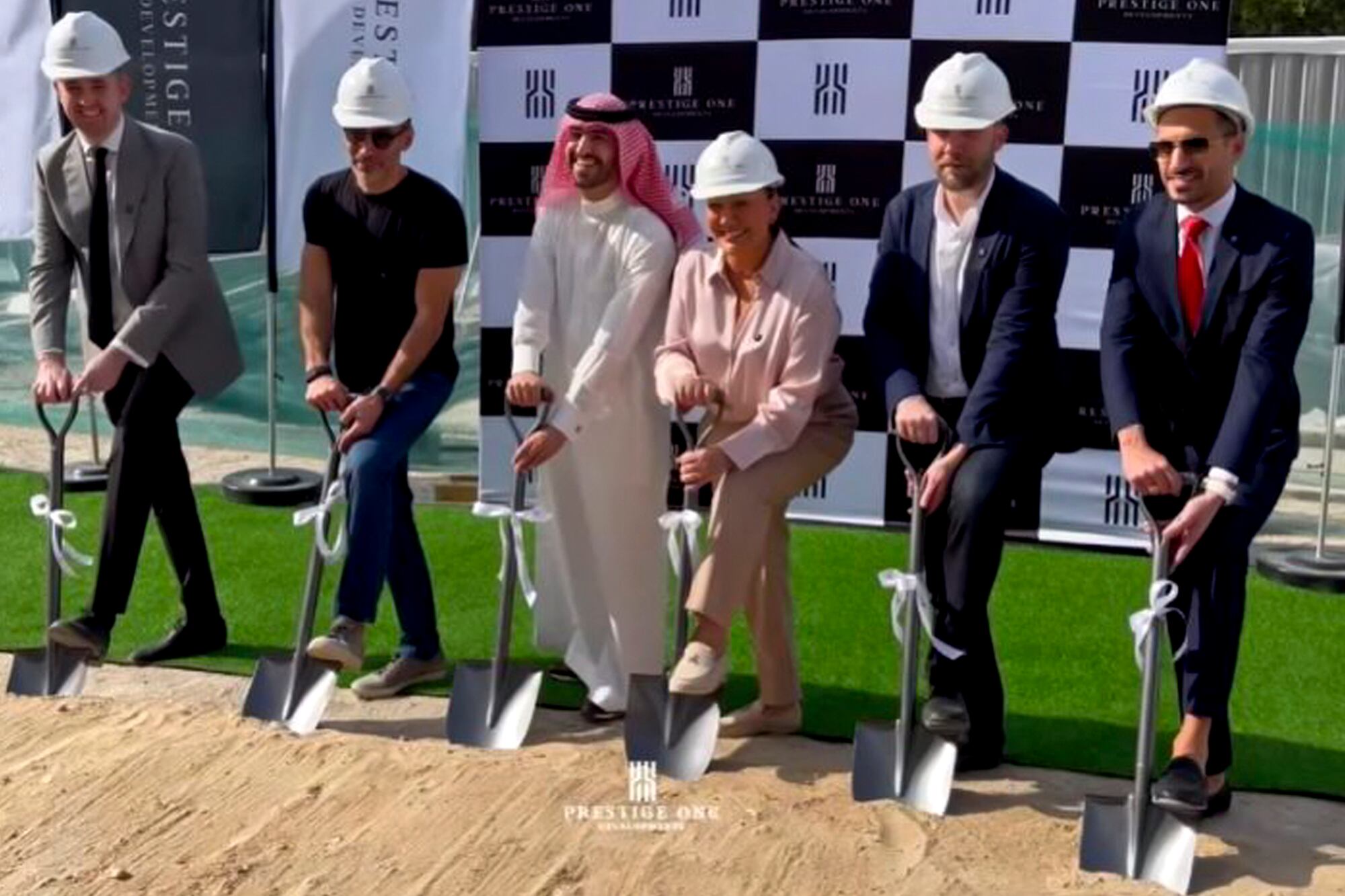 En septiembre de 2024 la AFA firmó un acuerdo de patrocinio regional con la desarrolladora