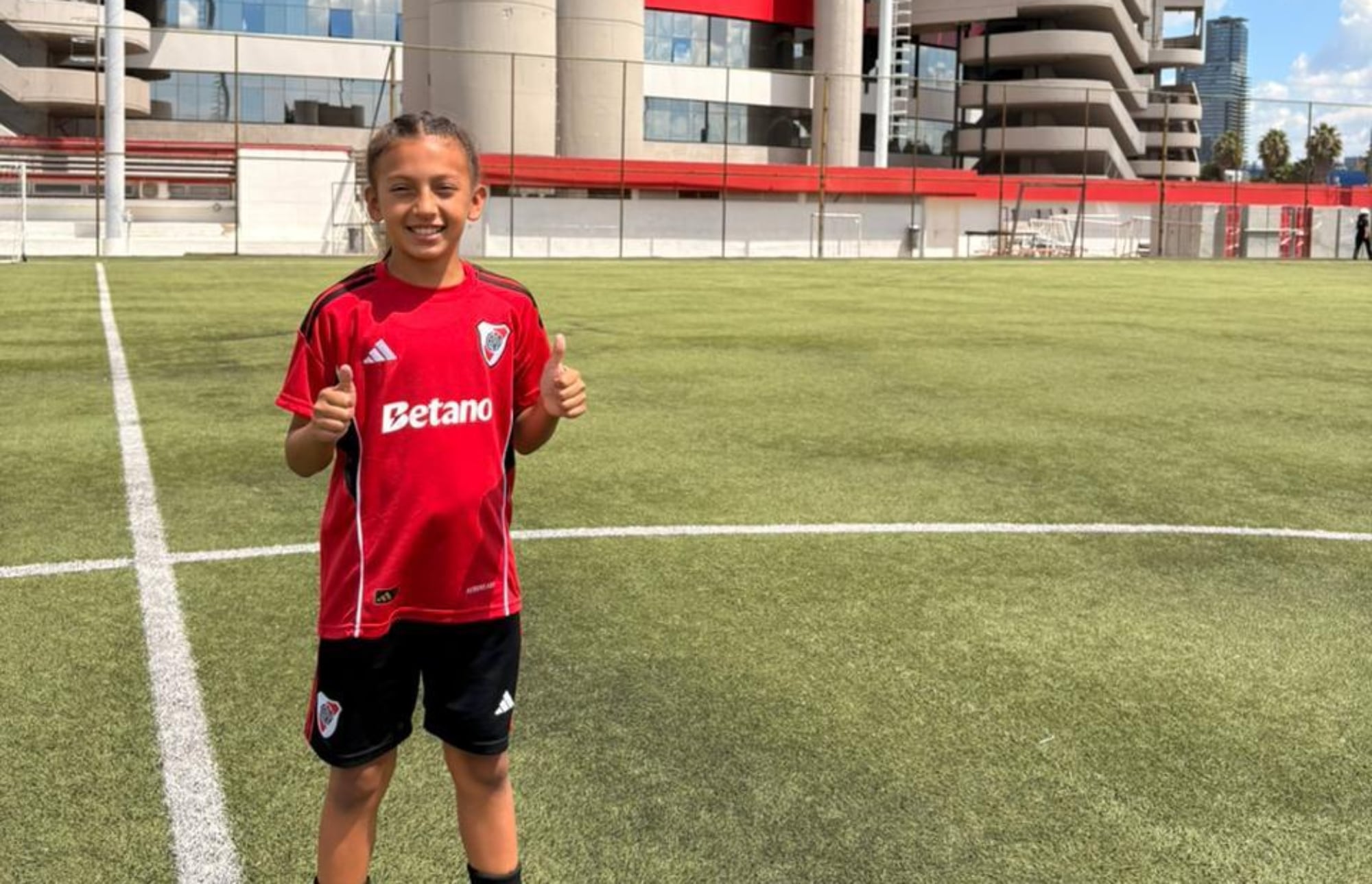 Con tal solo 11 años, Alyson está cumpliendo un gran sueño.