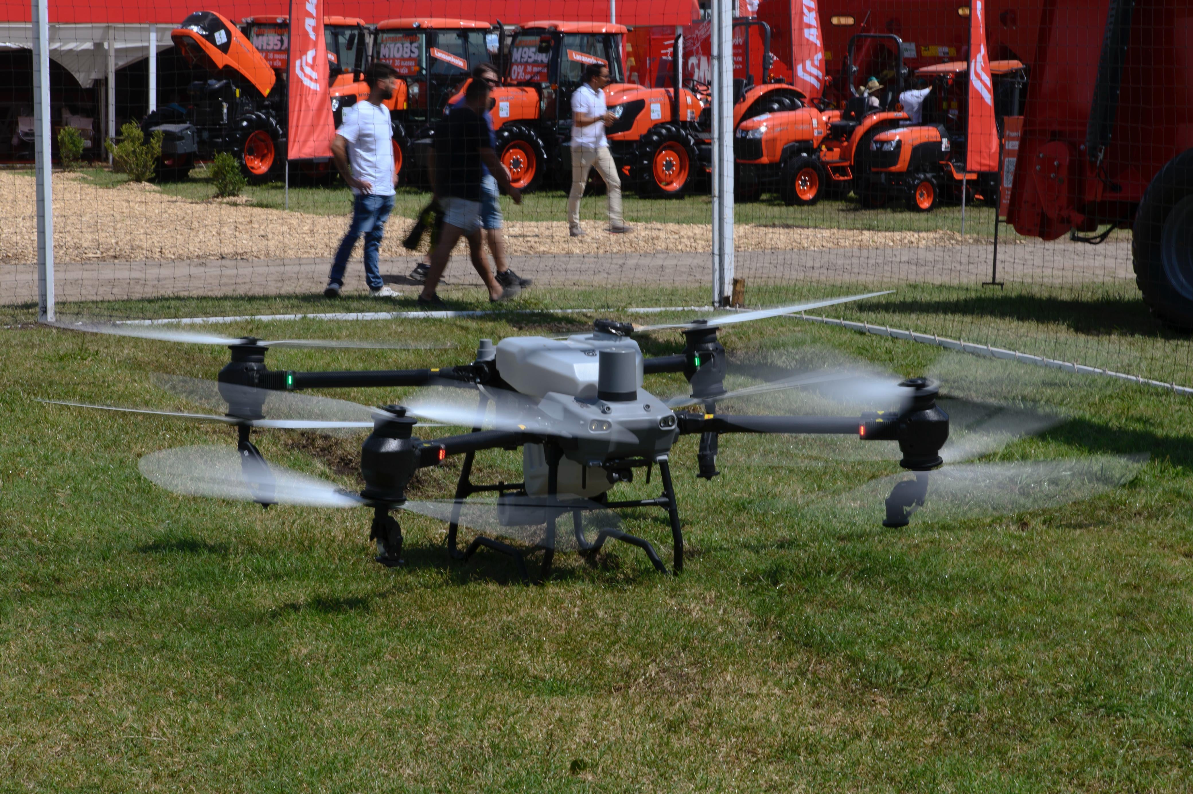 Uno de los drones de la exposición