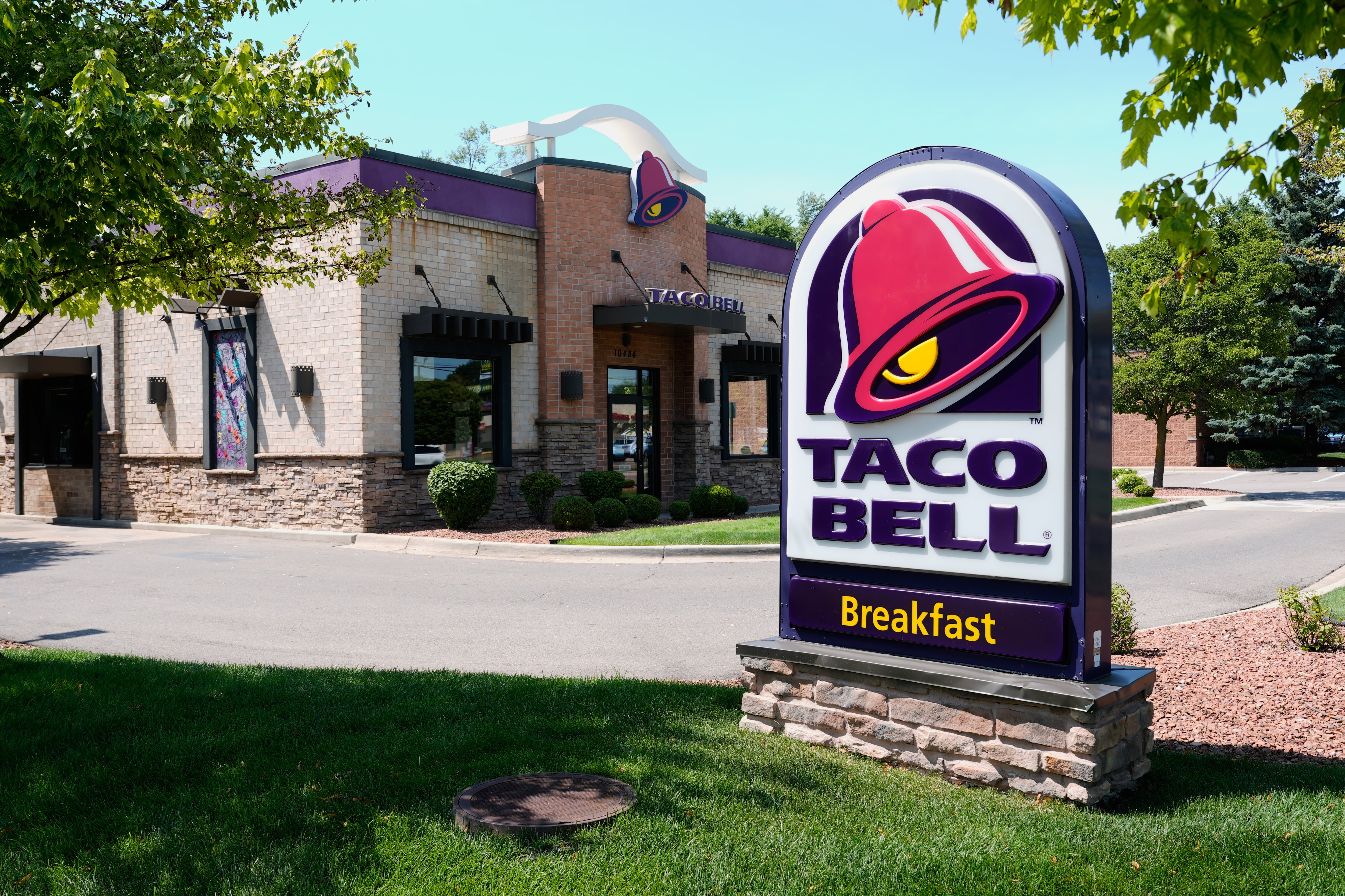Las autoridades sanitarias federales han identificado la lechuga procedente de México, servida en restaurantes Taco Bell de nueve estados, como la fuente del brote