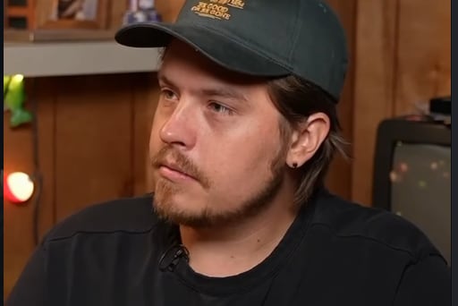 Dylan Sprouse, el actor de Zack y Cody: Gemelos en Acción, reveló que con su hermano Cole son “hijos del incesto”
