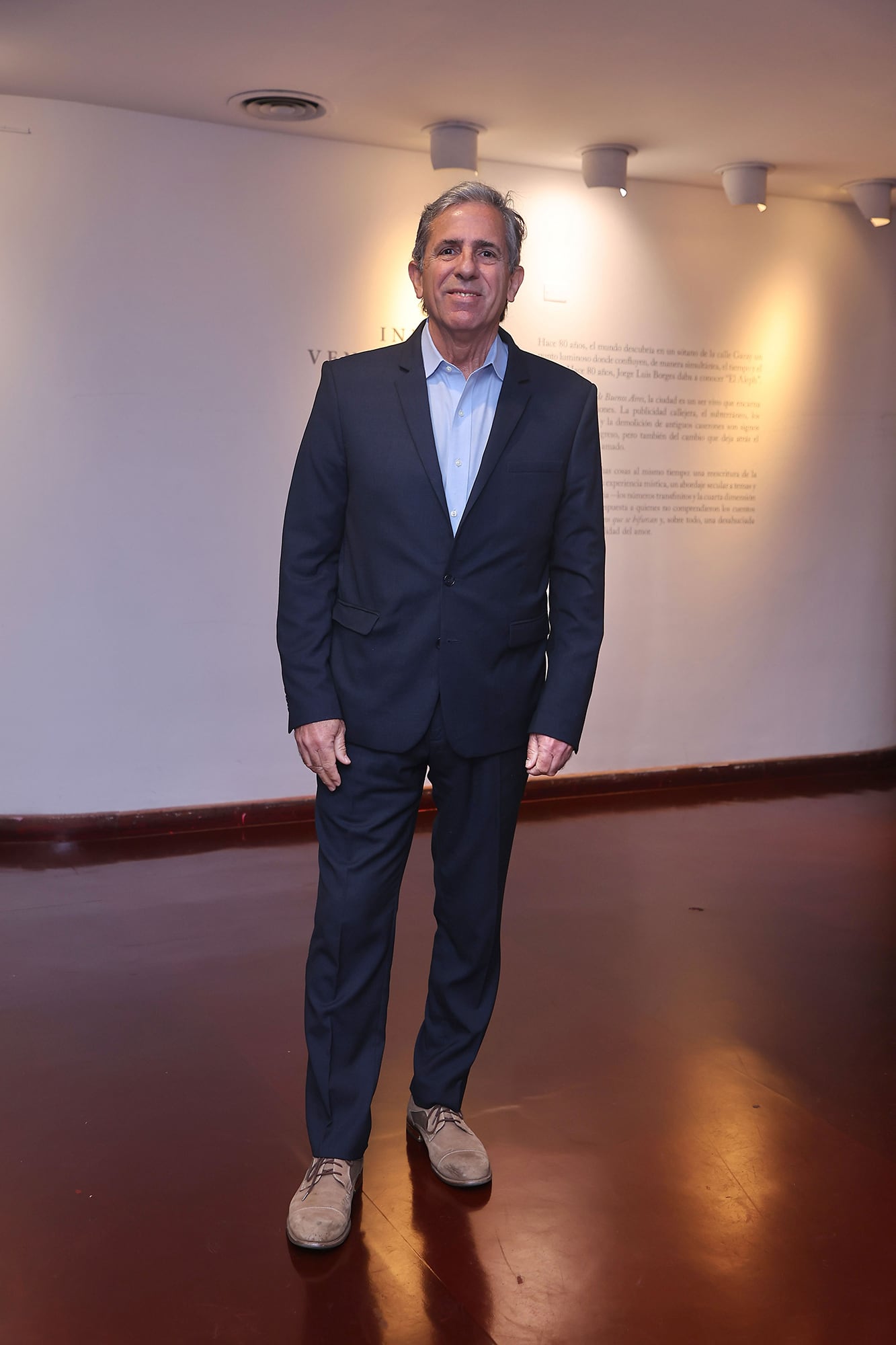 En fotos. El Dr. Juan Carlos Maqueda recibió la Pluma de Honor de la Academia Nacional de Periodismo 20 El columnista de LA NACION y miembro de la Academia Nacional de Periodismo, Carlos Reymundo Roberts