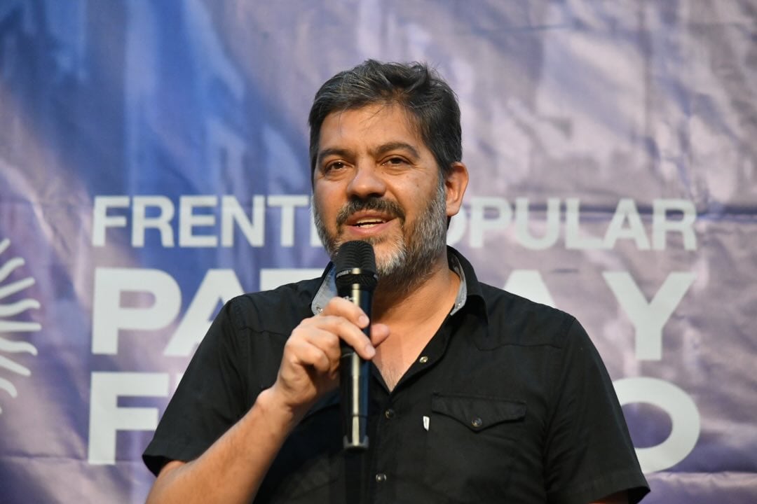 De qué operaron a Carlos Bianco, ministro de Gobierno bonaerense, en Barcelona