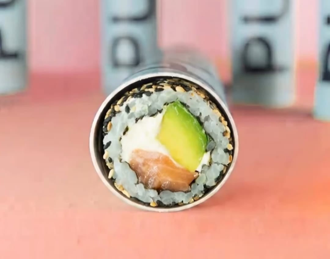 Día Internacional del Sushi: 9 lugares para comer versiones de un plato que adoptamos como propio 23 El sushi viral, en pomo, de Pushi