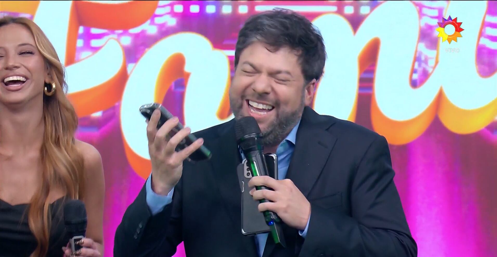 Entre risas, el conductor se emocionó al hablar con su madre luego de la presentación de Milagros, la patinadora (Foto: Captura eltrece)