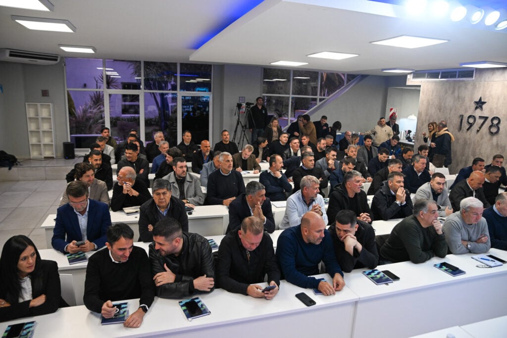 Una vista general de la reunión del Comité Ejecutivo de la AFA en Ezeiza