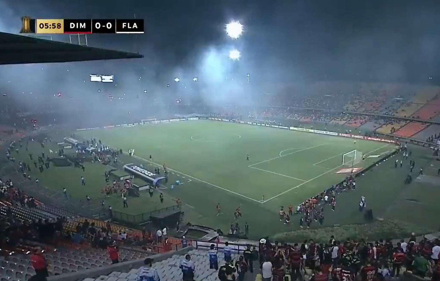 Copa Libertadores: se suspendió el partido entre Independiente Medellín y Flamengo por fuego en las tribunas