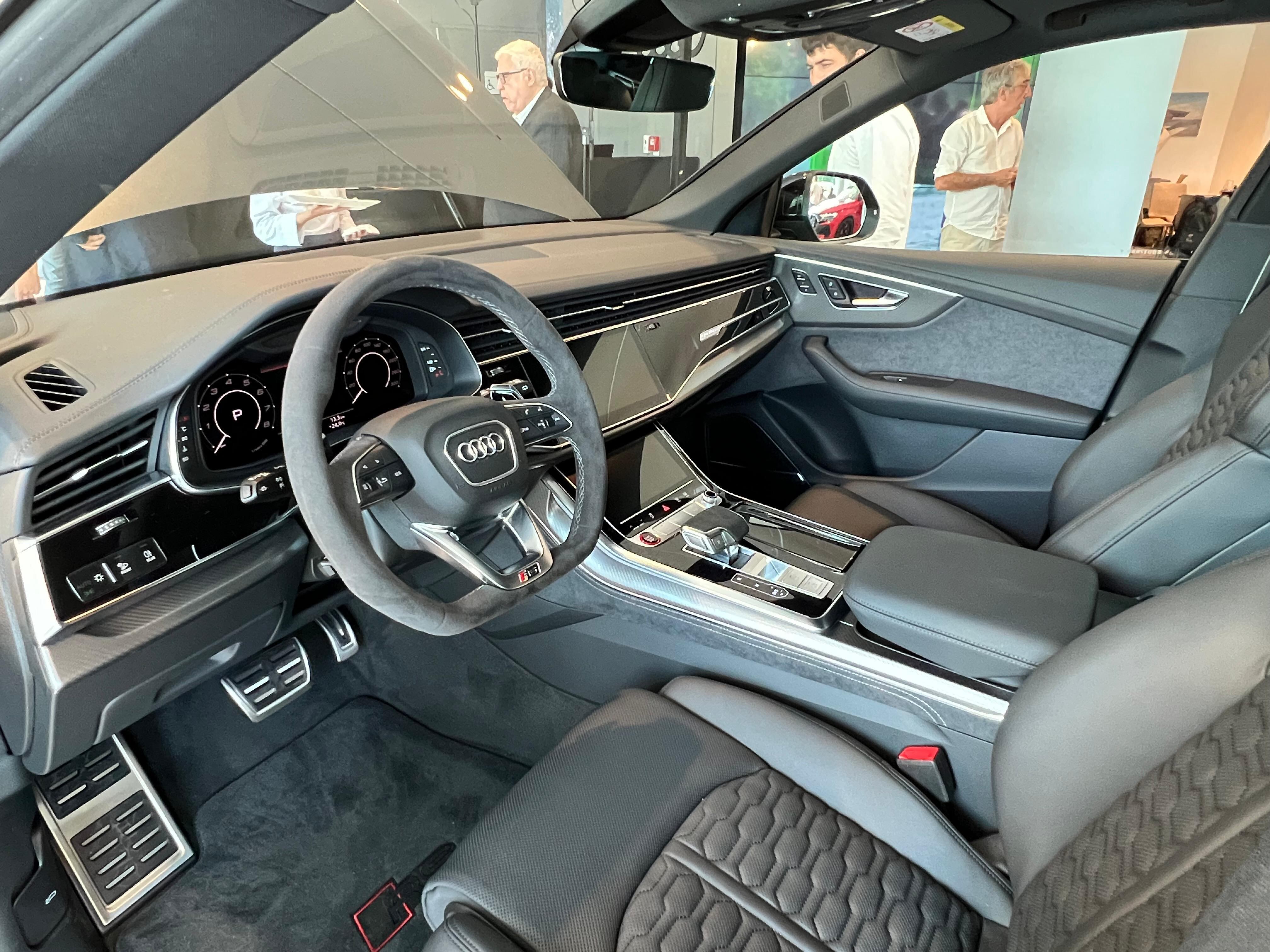 El interior del Audi RS Q8 Performance