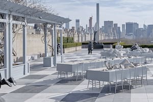 Adrián Villar Rojas: el artista argentino que conquista el mundo