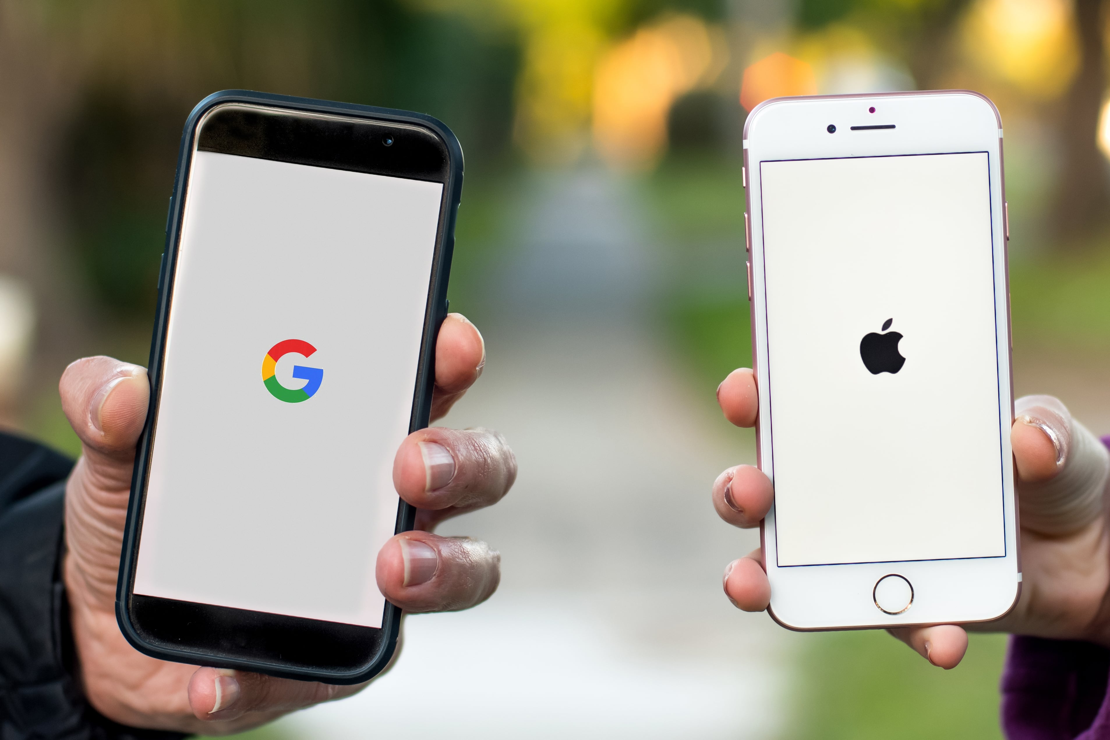 A pesar de su rivalidad histórica, no es el primer acuerdo entre Google y Apple