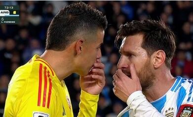El reclamo de Messi a James Rodríguez cara a cara, durante el duelo entre Argentina y Colombia