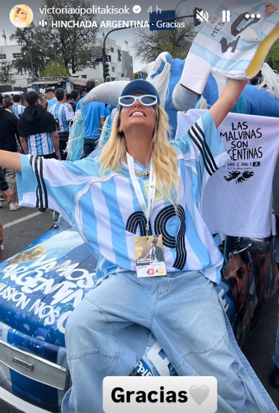 Vicky Xipolitakis llegando a la cancha de River