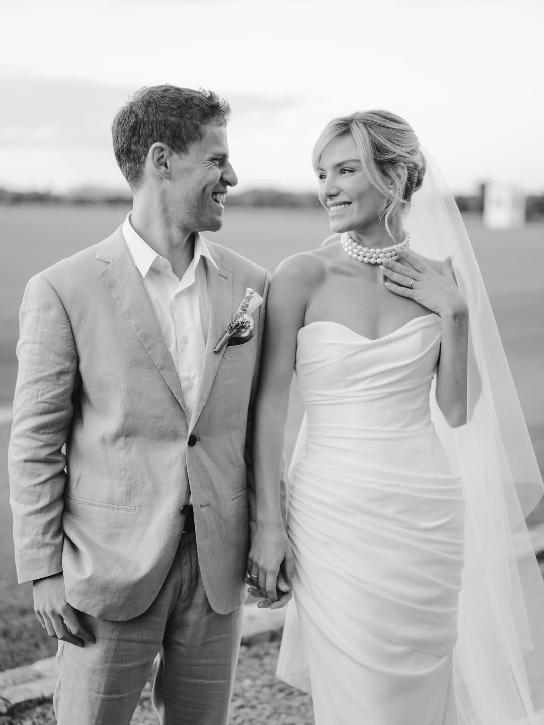 Los looks de Schwartzman y De Martino