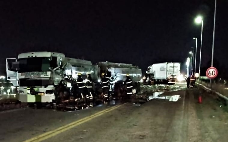 Bomberos trabajaron en el lugar