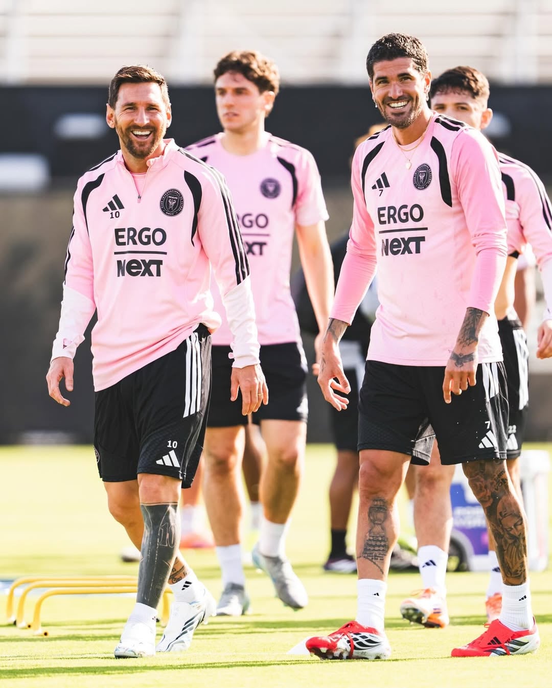 Lionel Messi y Rodrigo De Paul en un entrenamiento con Inter Miami