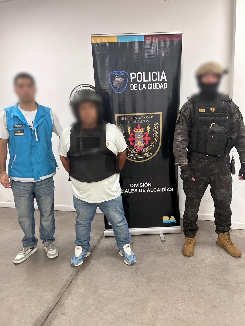 Detuvieron a dos peruanos con pedido de captura, uno con alerta roja de Interpol por venta de drogas (Prensa Ministerio de Seguridad)