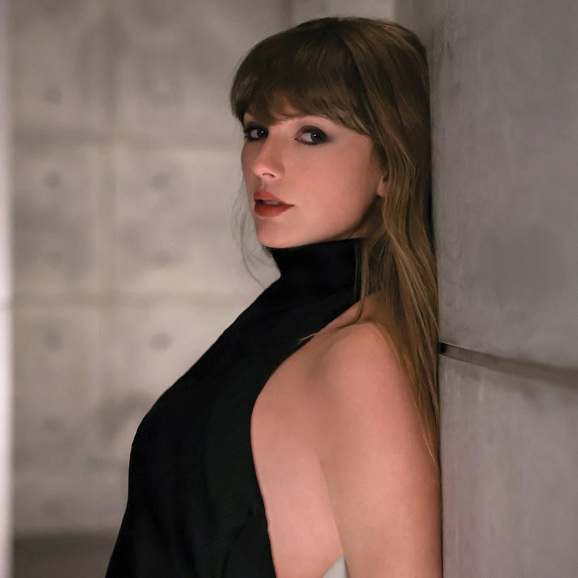 Taylor Swift lanza edición especial de su álbum con cuatro temas inéditos