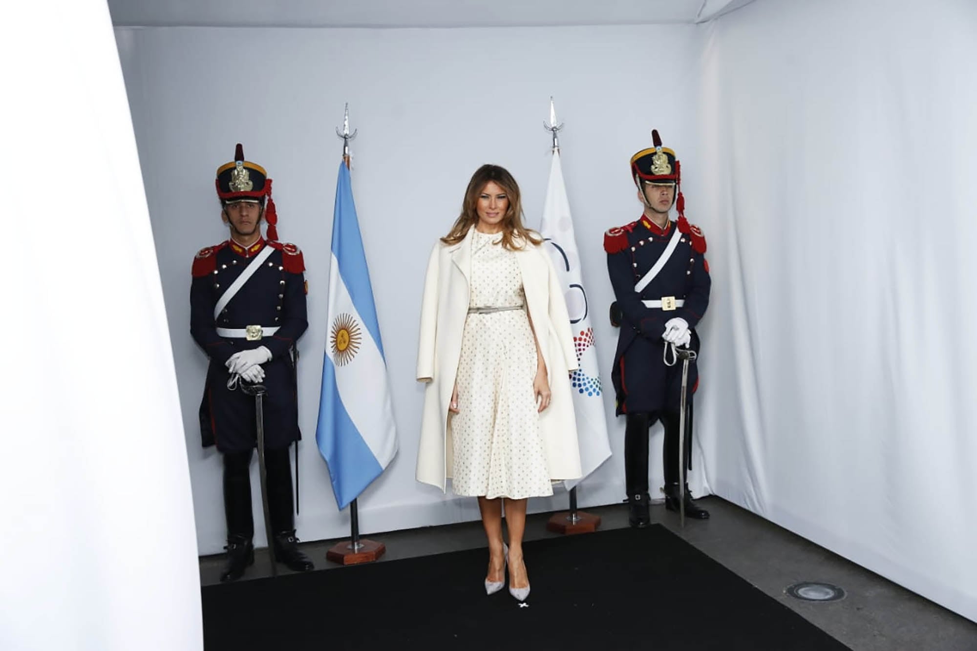 Melania Trump por sacarse la foto oficial del evento del G20 en el Malba