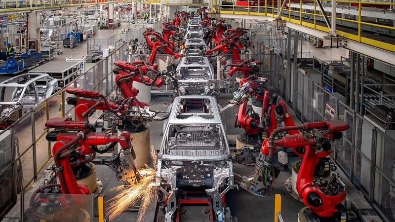 Más del 50% de los autos vendidos en China son eléctricos. A nivel global, 1 de cada 4 vehículos vendidos en 2025 fue eléctrico, según la Agencia Internacional de Energía
