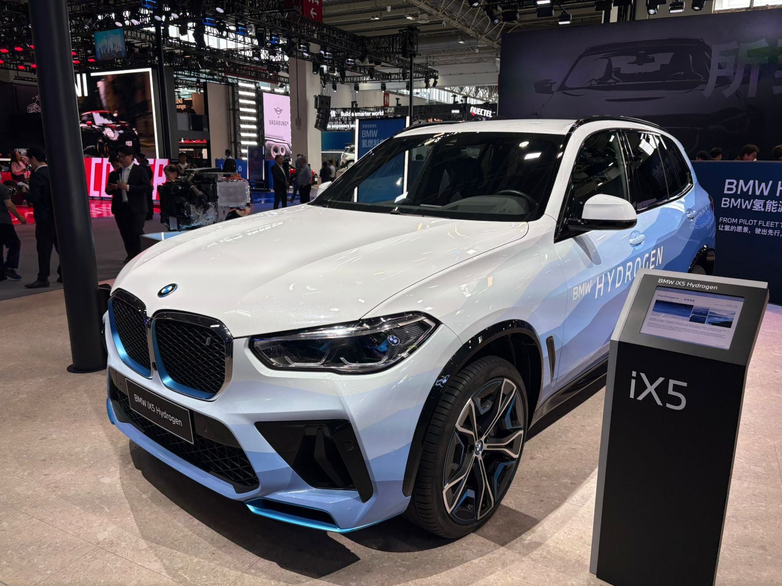 La nueva generación del iX5 de BMW tendrá motorización a hidrógeno tras un acuerdo global entre la automotriz alemana y Toyota
