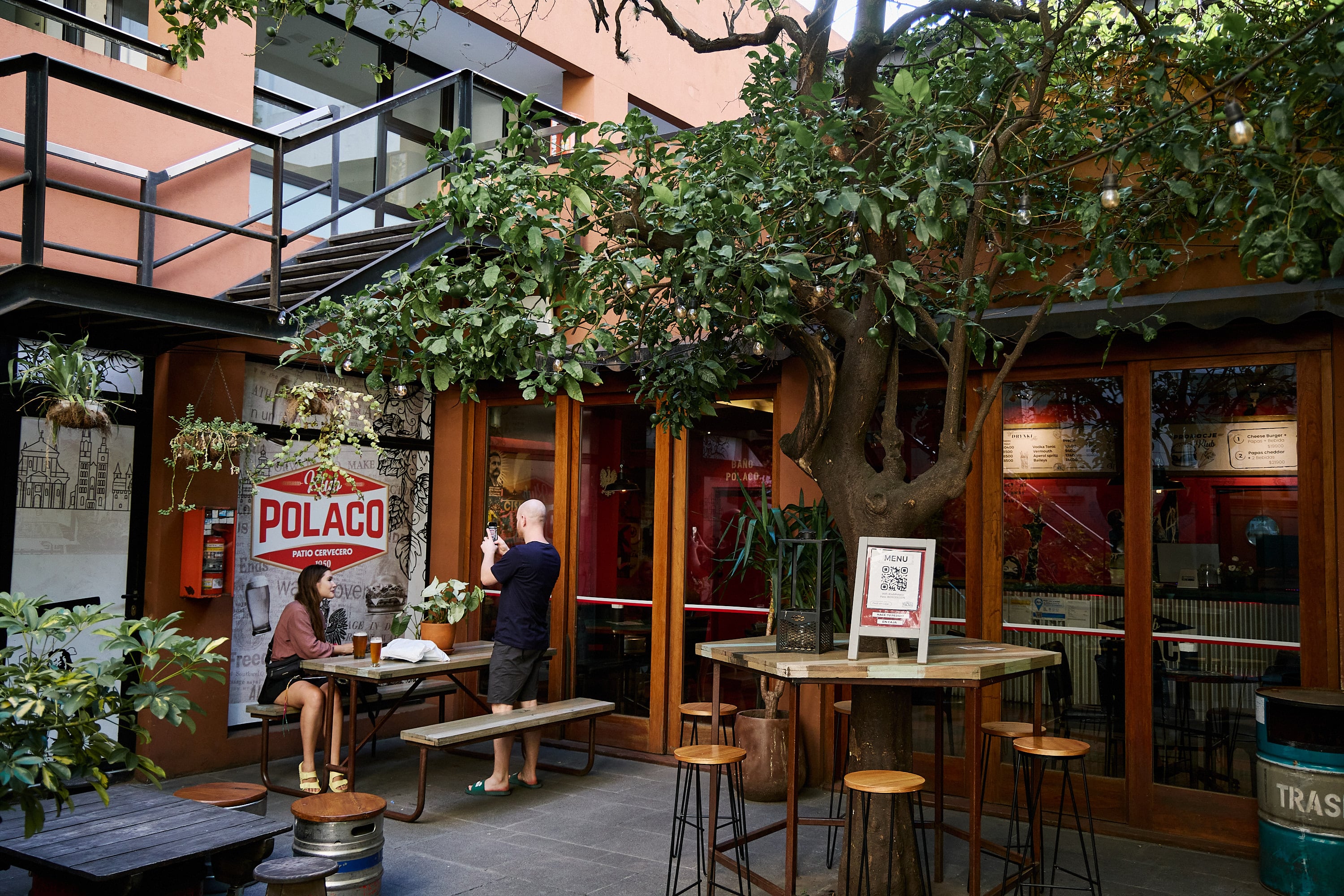 El reducto polaco escondido en pleno Palermo que tuvo a Jorge Luis Borges de vecino y hoy revive con un bar tradicional
