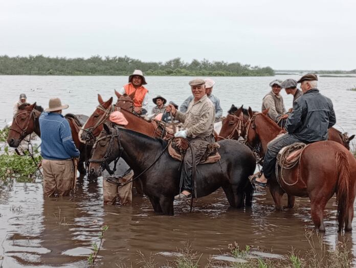 Sería inminente el ingreso de una masa líquida que – por declive natural- se desplaza desde el sudeste de Santiago del Estero y el sur de Chaco, hacia los departamentos santafecinos de 9 de Julio y Vera