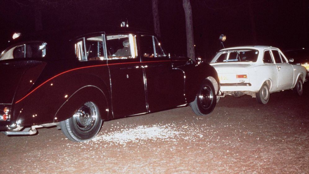 La limusina de la princesa Ana, interceptada por el Ford Escort de Ball