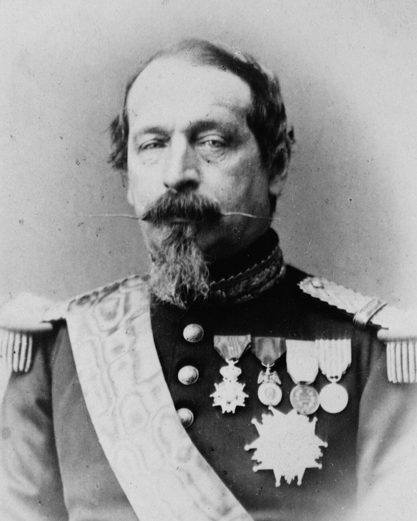 Napoleón III, sobrino de Napoleón Bonaparte, fue emperador de Francia entre 1852 y 1870. Durante su gobierno impulsó la búsqueda de una alternativa más barata a la manteca