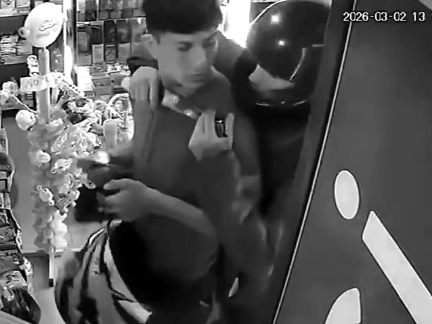Amenazaron a un cliente con una cuchilla de carnicero para robar un kiosco a plena luz del día