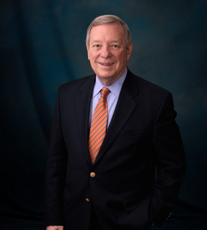 El senador acusó a la administración Trump de abusar de su poder