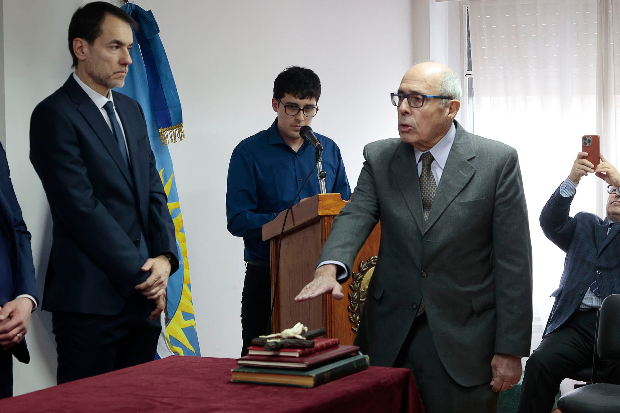 Tres décadas después de ser echado por los Kirchner: Eduardo Sosa asumió como jefe de los fiscales de Santa Cruz