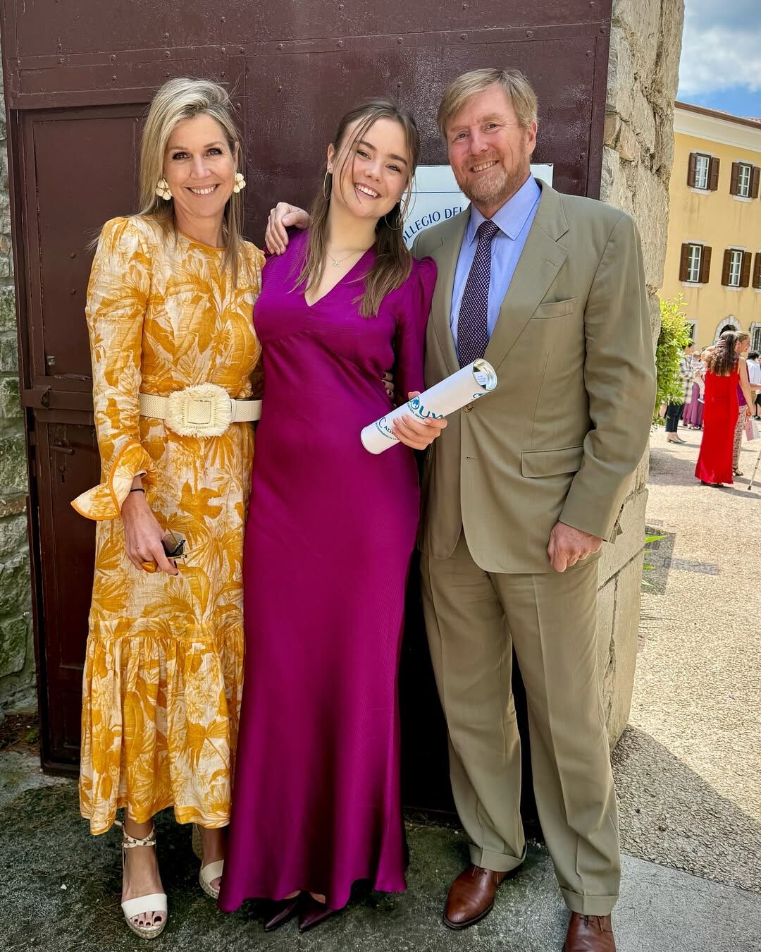 La reina Máxima y el rey Guillermo dijeron presente en la ceremonia de graduación de su hija Ariane (Foto: Instagram @koninklijkhuis)