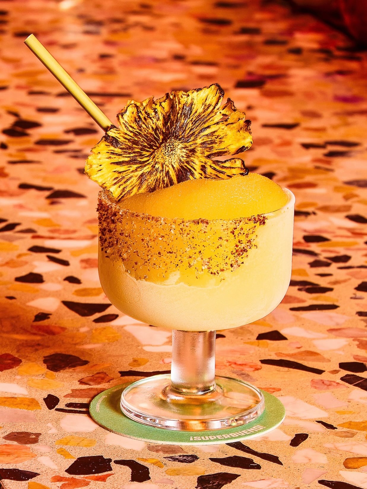 Cóctel Adobada Bam Bam, helado con piña y especia, clásico de Superbueno (Instagram/@superbuenonyc)