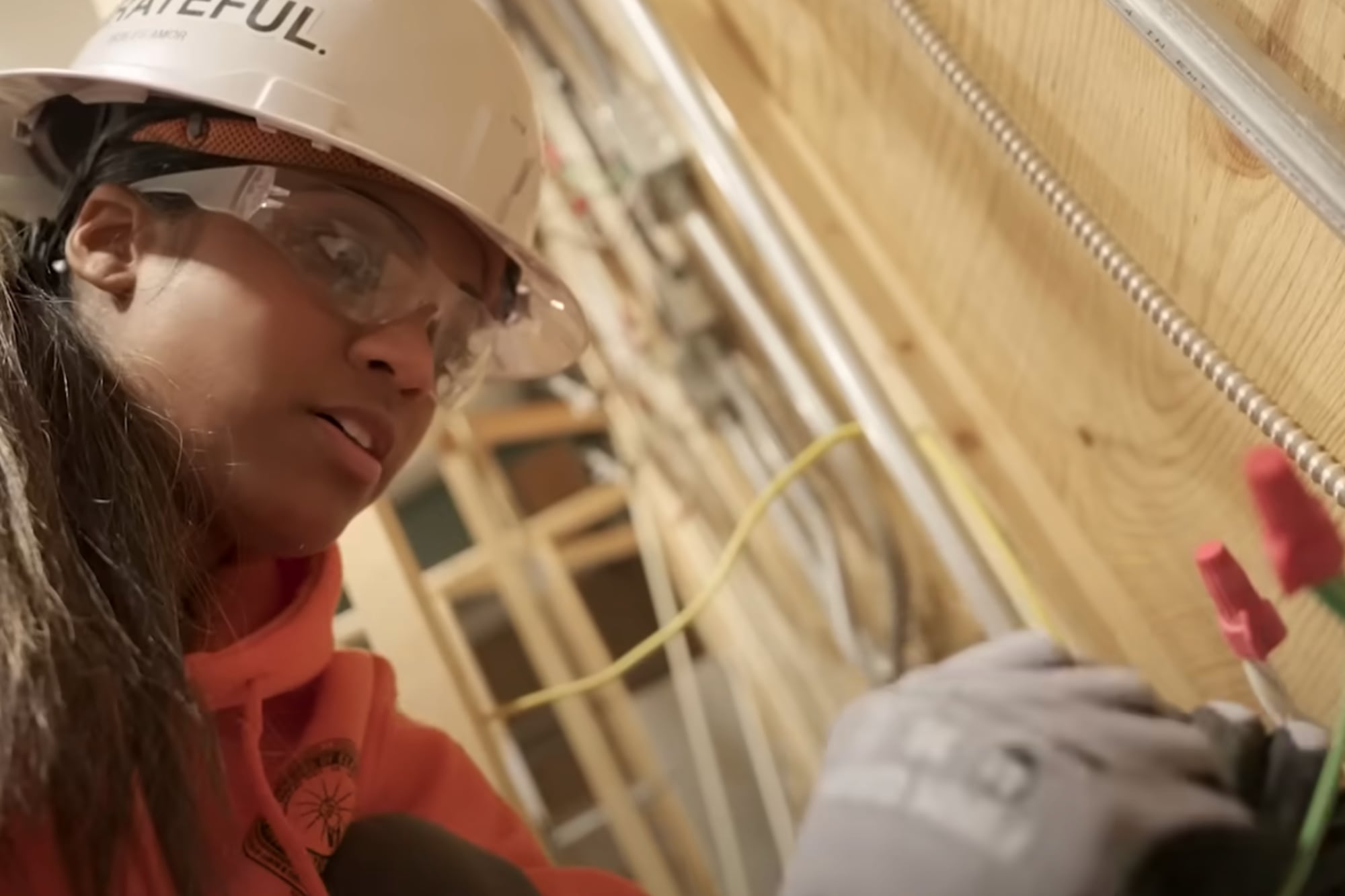 Valoró las posibilidades de crecimiento, los buenos salarios y el trabajo manual con componente creativo