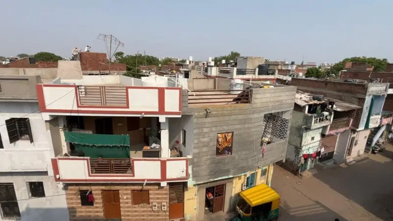 La terraza desde donde Aryan Asari grabó el accidente de Air India el jueves 12 de junio