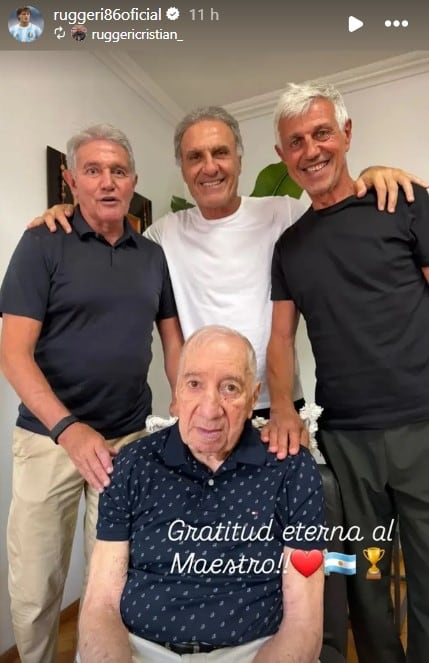 Carlos Bilardo cumplió 88 años: el festejo en su casa junto a Oscar Ruggeri y Claudia Villafañe 8 Burruchaga, Ruggeri y Giusti junto a Bilardo