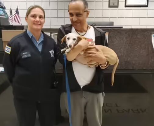 El hombre se mostró muy feliz luego de recuperar a Bam Bam (Foto: Redes sociales)