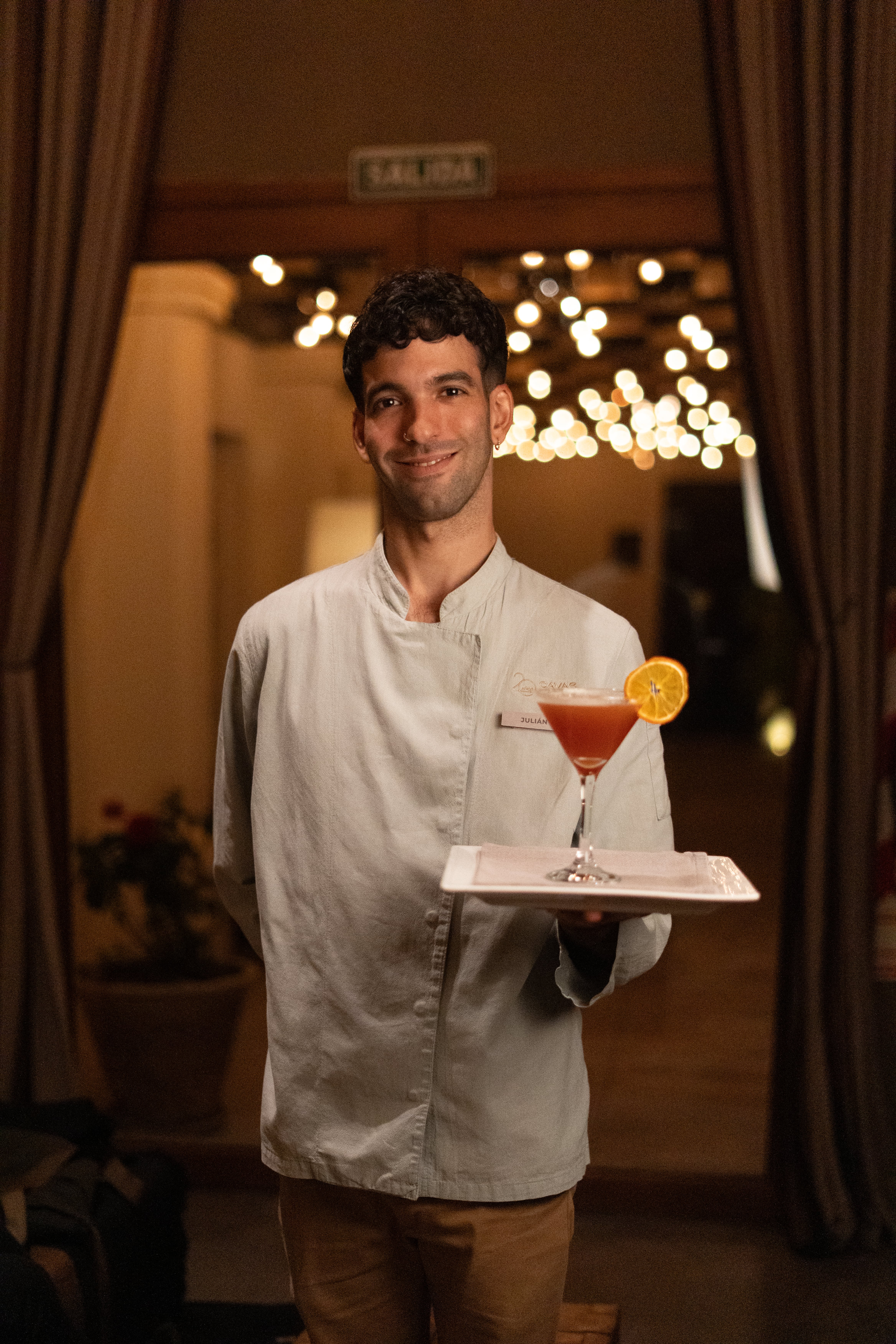 Cóctel de la casa antes de cenar