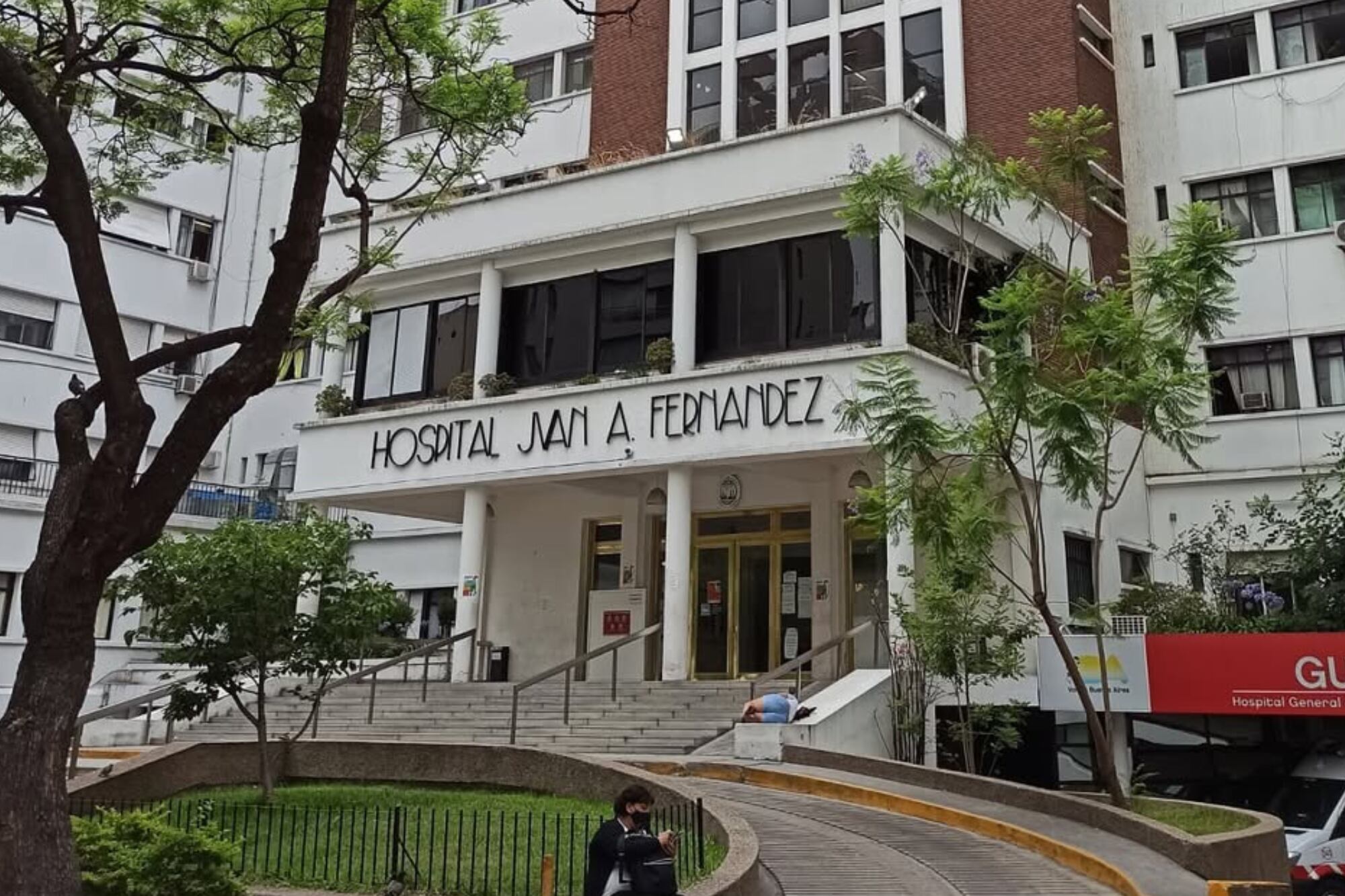 Comenzó la megaobra para modernizar el Hospital Fernández: habrá nuevos consultorios, espacios y dormitorios
