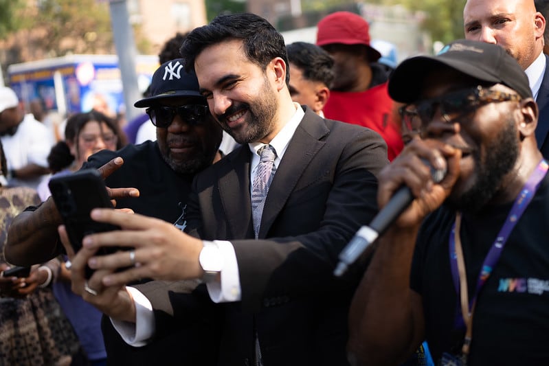 Oficial y confirmado en Nueva York: Mamdani anuncia que la ciudad cubrirá los gastos de cuidado infantil de 22.000 familias 6 El programa de asistencia cubre a niños desde las 6 semanas hasta los 13 años