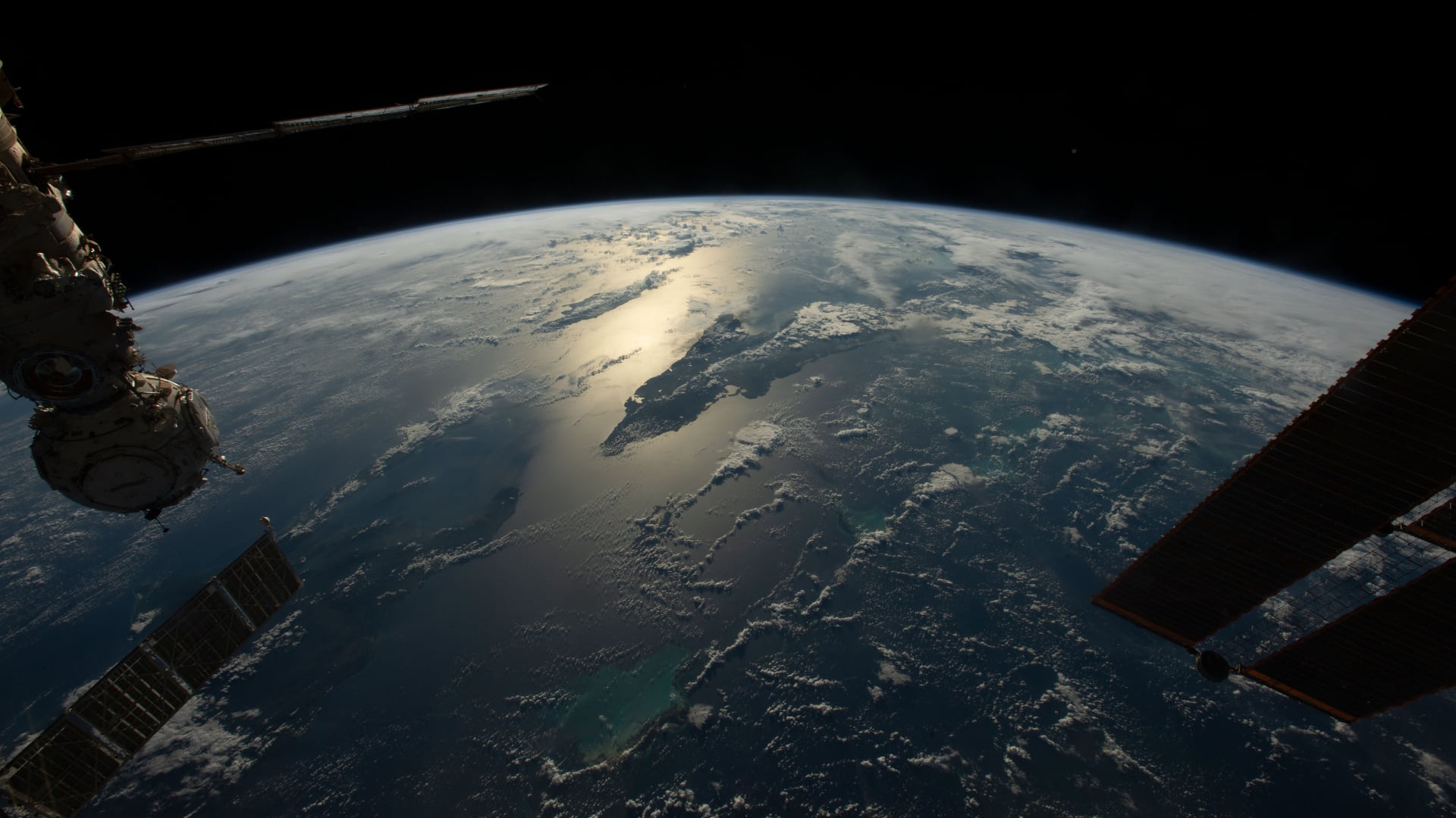 El contenido se apoya en imágenes 360° registradas en la ISS y en escenas protagonizadas por astronautas reales