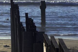 El Desayunador del padre Chava, refugio de los deportados que llegan a Tijuana