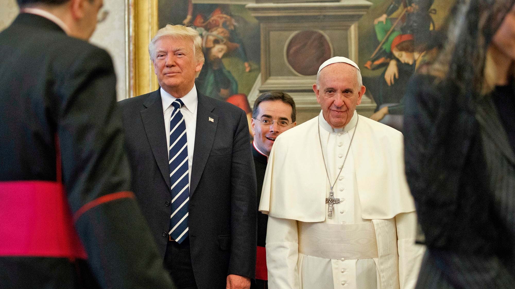Donald Trump y su esposa Melania fueron recibidos por el Papa