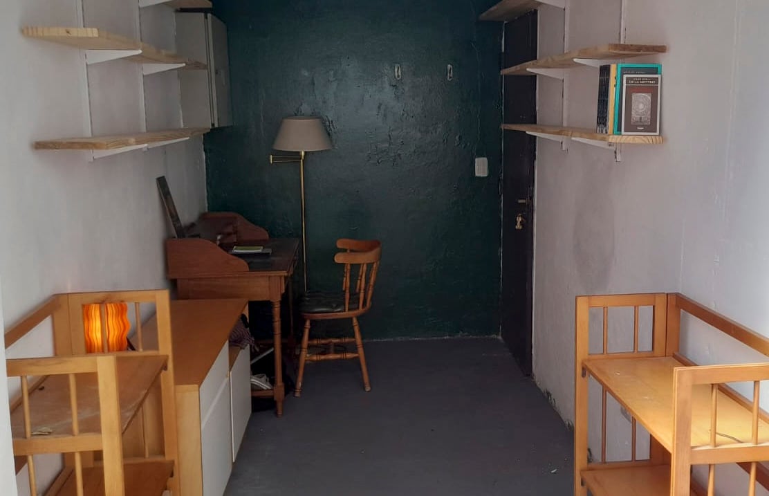 Foto del miércoles cuando la antigua boletería de Timbre 4 el portero de la sala amante de los libros abrirá ahí mismo una librería este sábado