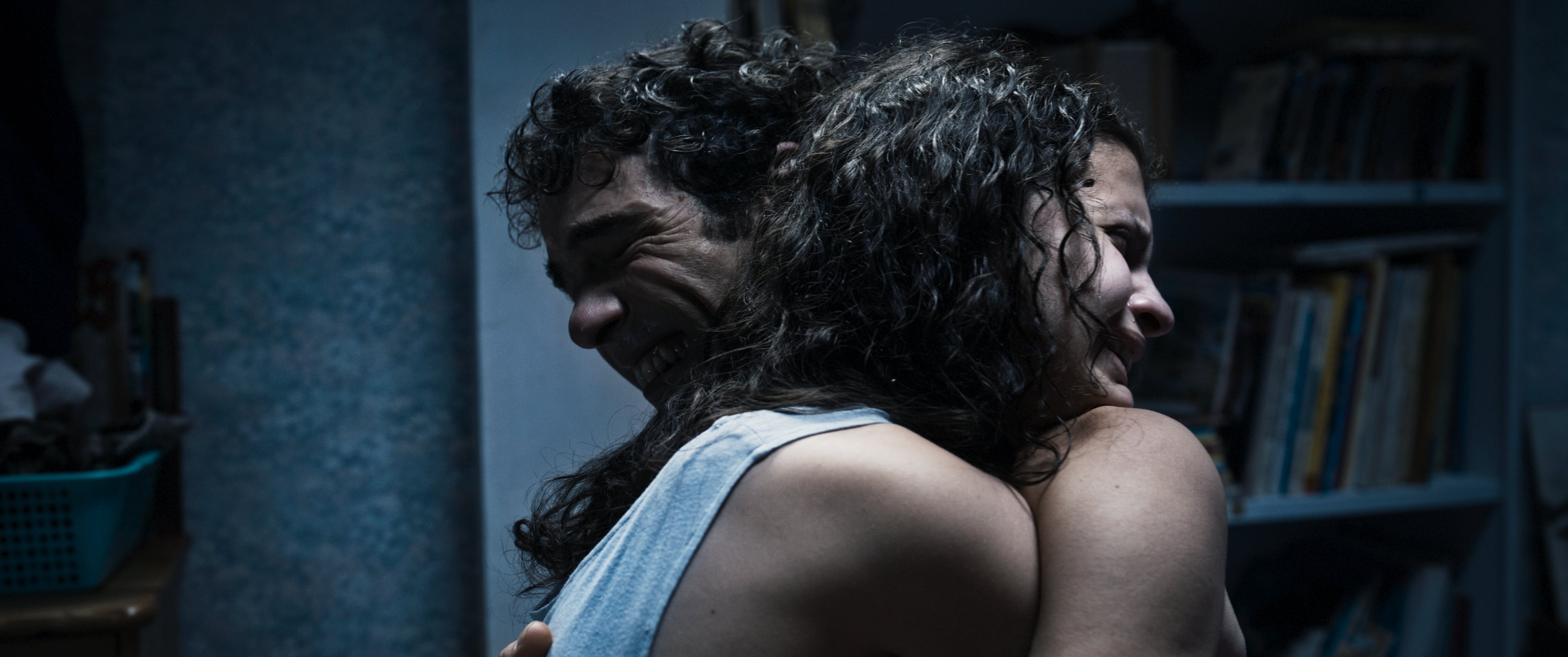 Alpha: una distopía que se pierde en representaciones y alusiones, pero no alcanza profundidad dramática