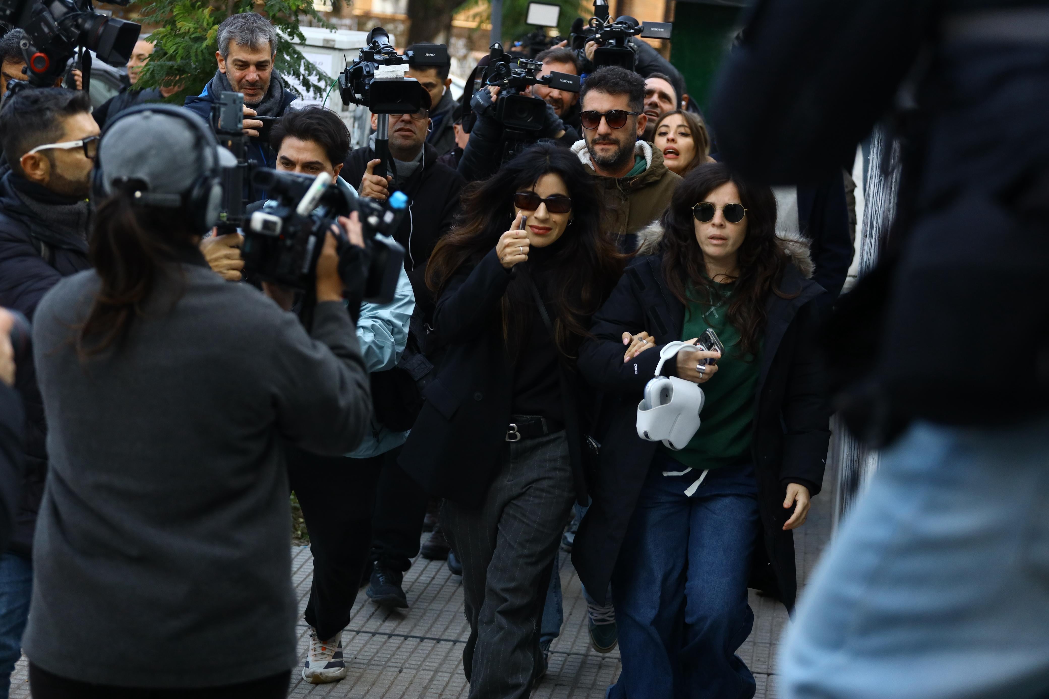 La llegada de Dalma y Gianinna Maradona a los Tribunales de San Isidro