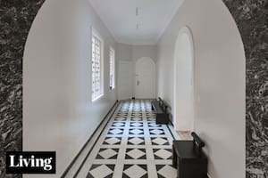 Un clásico porteño con espíritu contemporáneo: así se renovó un departamento en el icónico Palacio Los Patos