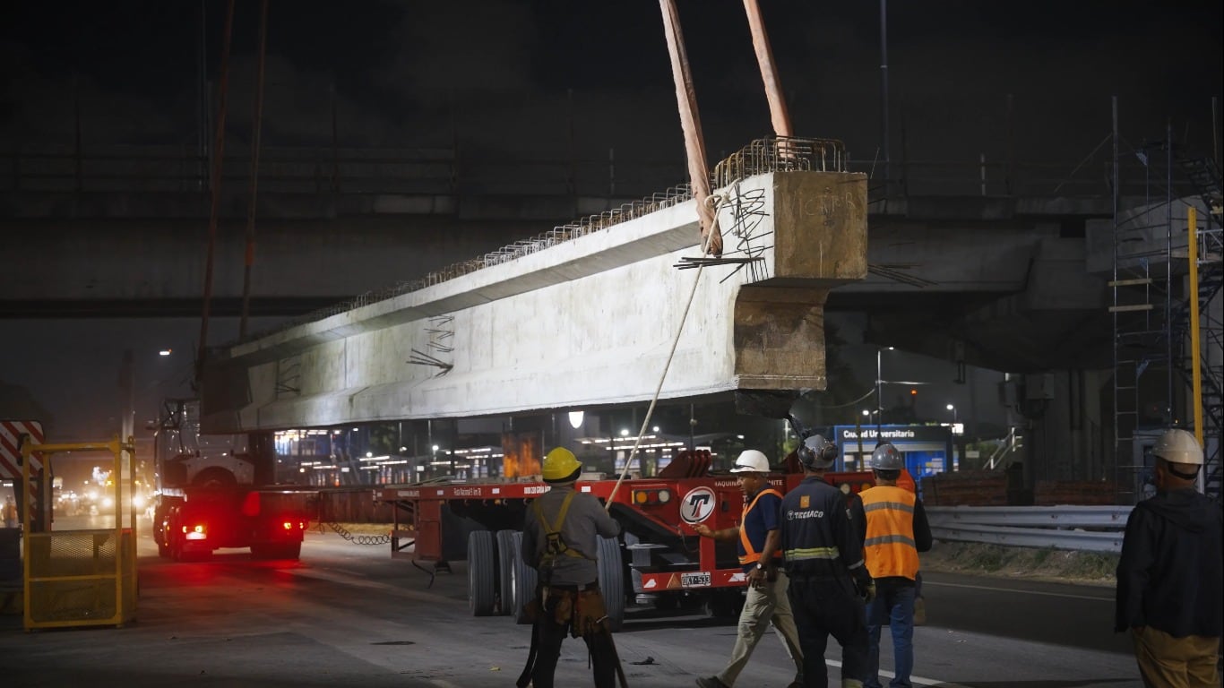 Por obras en el puente Labruna, cerrarán durante siete horas la autopista Illia y la avenida Cantilo 8 El operativo permitirá instalar las últimas vigas de las nuevas rampas que conectarán Cantilo, Lugones y Udaondo como parte de la ampliación del puente Labruna