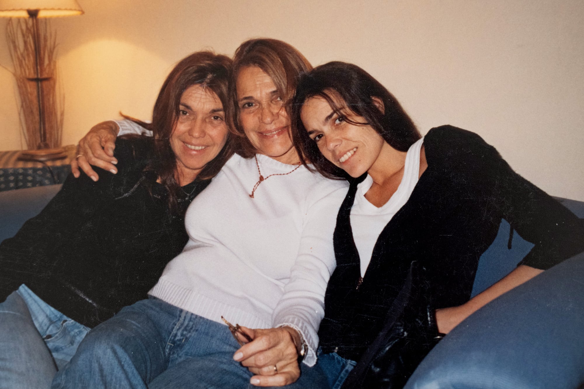 Junto a Viviana y Roxana, las hijas que tuvo con su primer marido Jol Gutiérrez